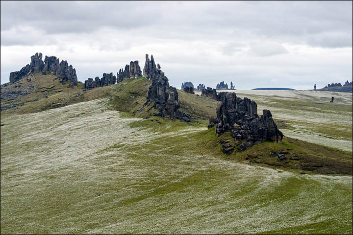 Rock formations of the Ulakhan Sis – Matt's Homepage